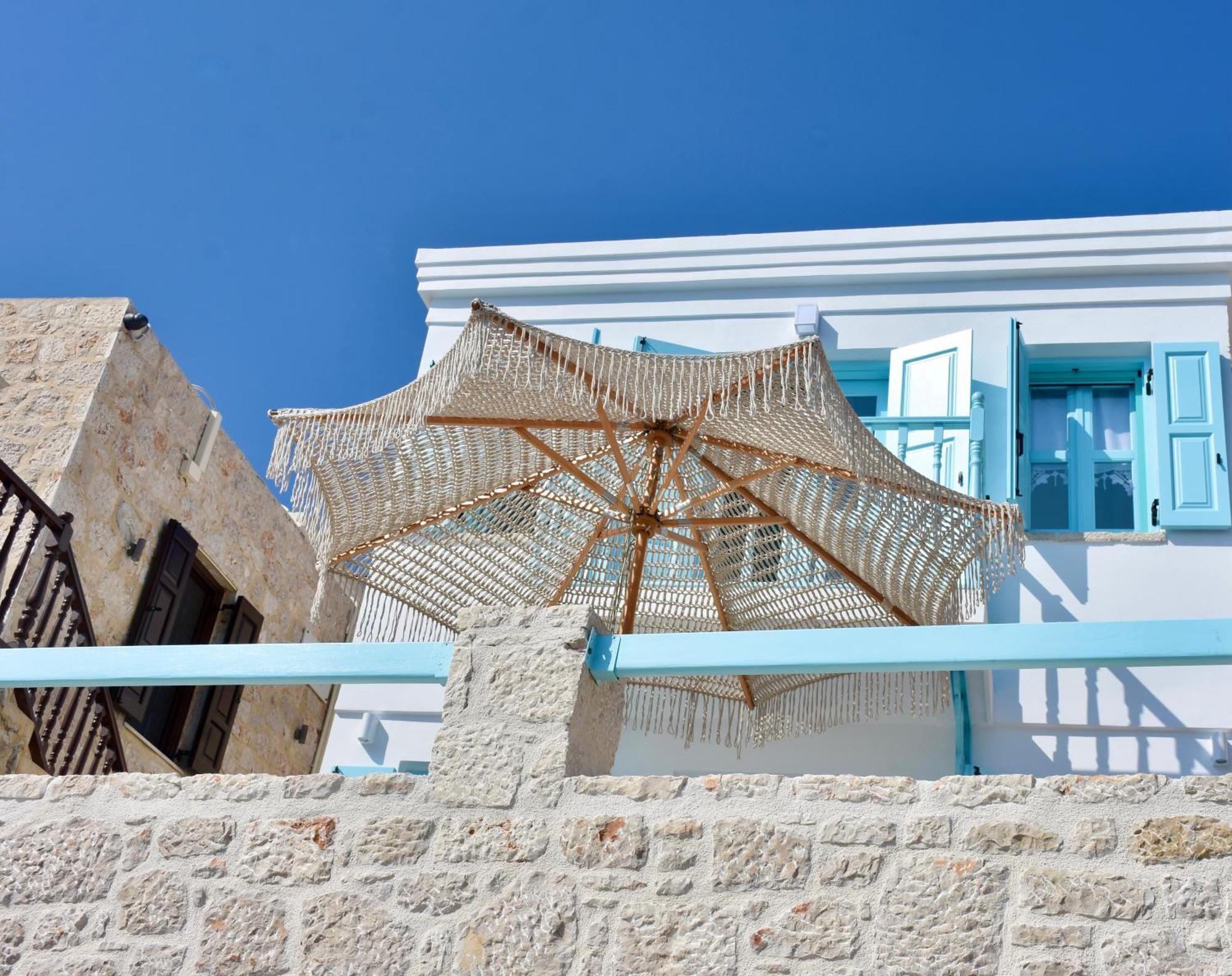 Salt Retreat - Seafront Villa Χάλκη Εξωτερικό φωτογραφία